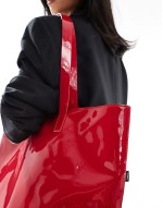 shopper bag in shiny red